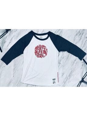Oakley Woman’s LA Angels Raglan Shirt L/G MLB Baseball Graphic Tee #9